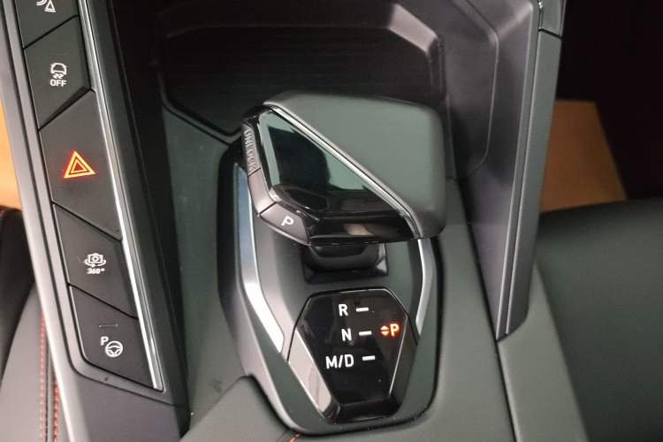 Used Lynk & Co 06 2020 1.5T YAO Halo Gear Lever