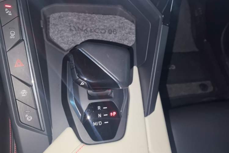 Used Lynk & Co 06 2020 1.5T YAO Halo Gear Lever