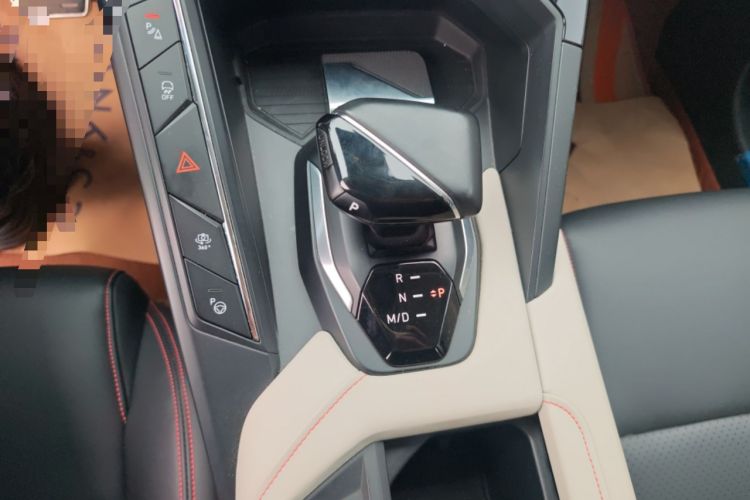 Used Lynk & Co 06 2020 1.5T YAO Halo Gear Lever
