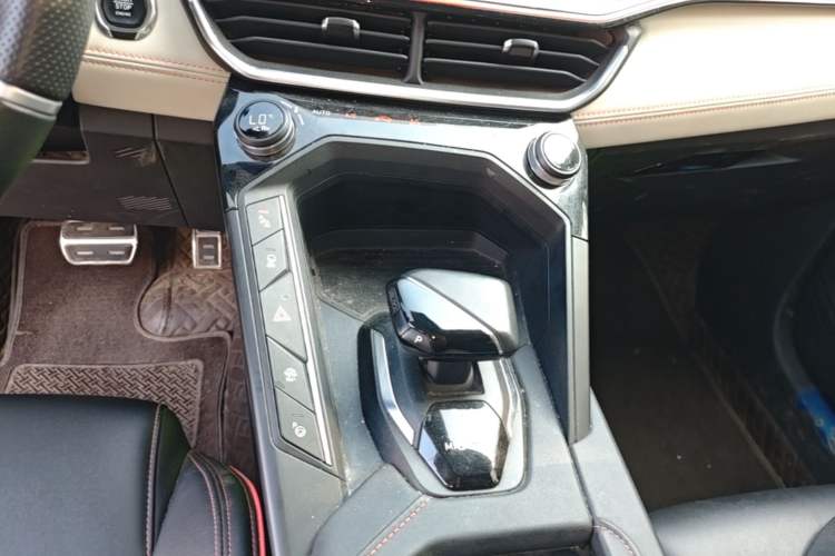 Used Lynk & Co 06 2020 1.5T YAO Halo Gear Lever