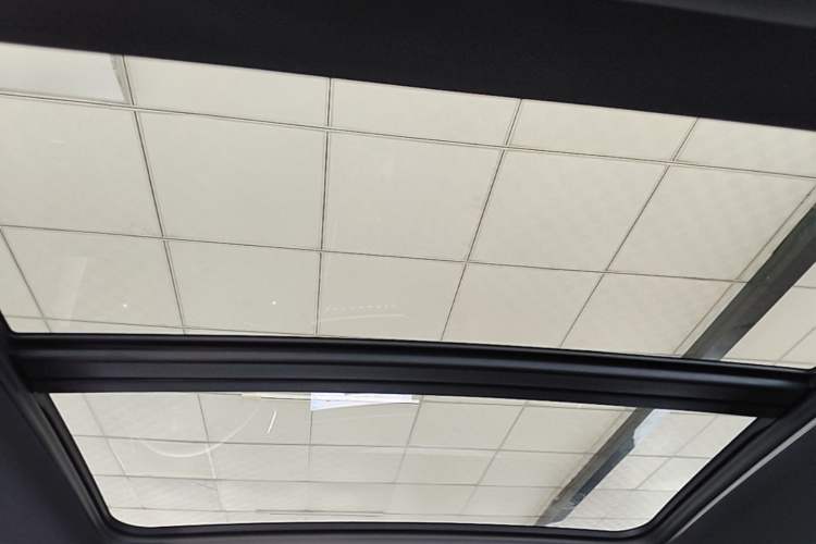 Used Lynk & Co 06 2020 1.5T JinPro model Headliner