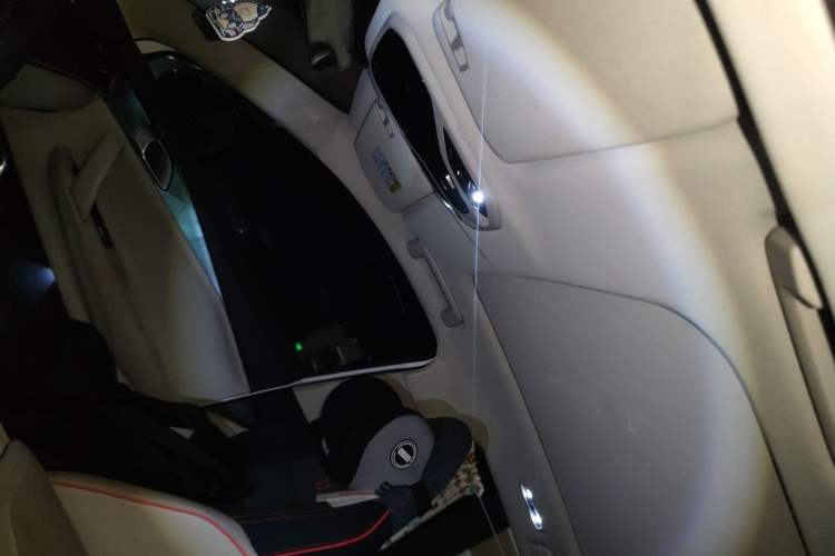 Used Lynk & Co 06 2020 1.5T YAO Halo Headliner
