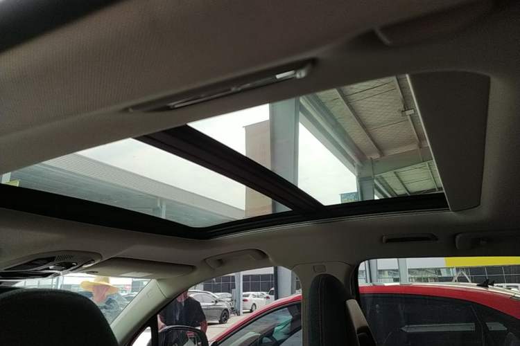 Used Lynk & Co 06 2020 1.5T YAO Halo Headliner