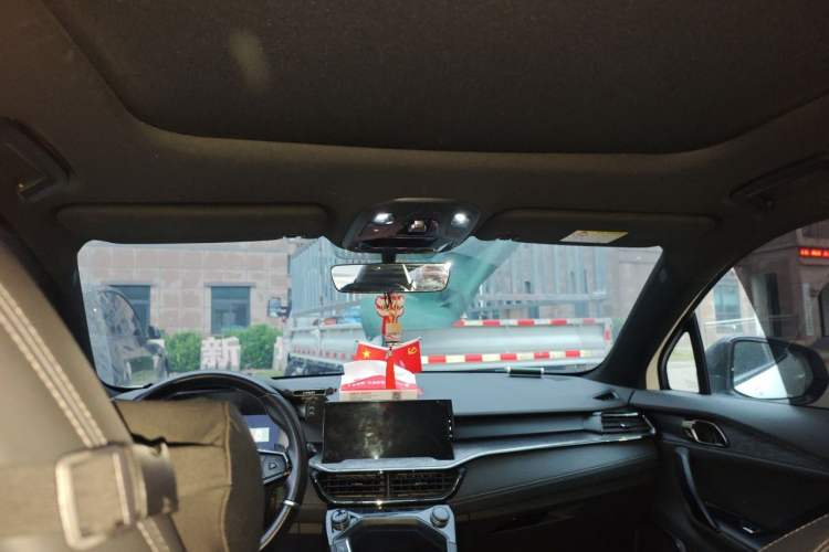 Used Lynk & Co 06 2020 1.5T JinPro model Headliner