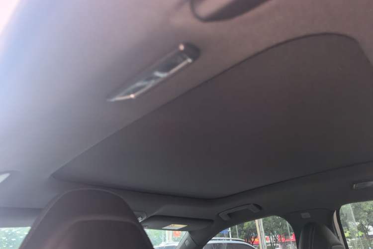 Used Lynk & Co 06 2020 1.5T JinPro model Headliner