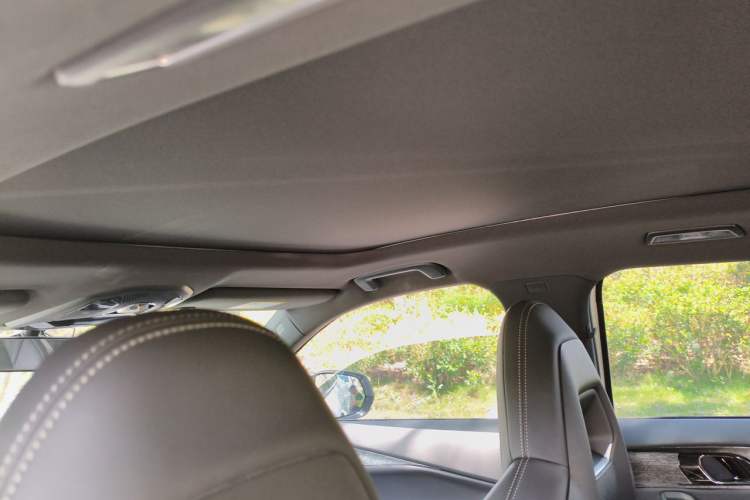 Used Lynk & Co 06 2020 1.5T JinPro model Headliner