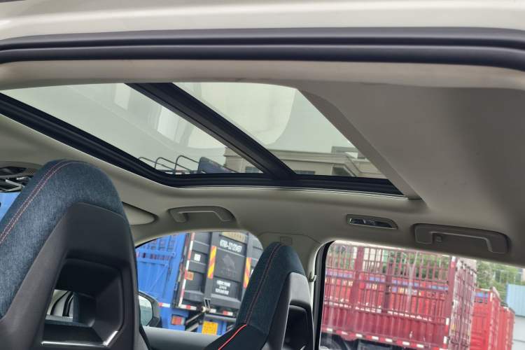Used Lynk & Co 06 2020 1.5T YAO Halo Headliner