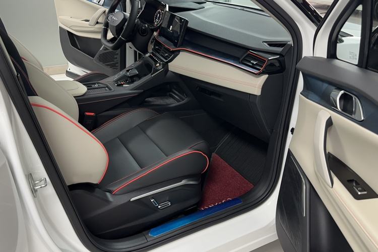 Used Lynk & Co 06 2020 1.5T YAO Halo Interior 1