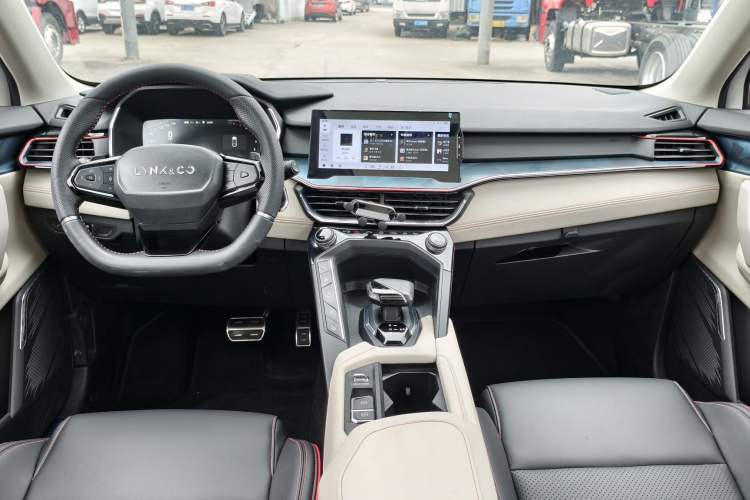 Used Lynk & Co 06 2020 1.5T YAO Halo Interior 1