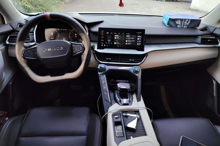 Used Lynk & Co 06 2020 1.5T Type Plus Interior 2