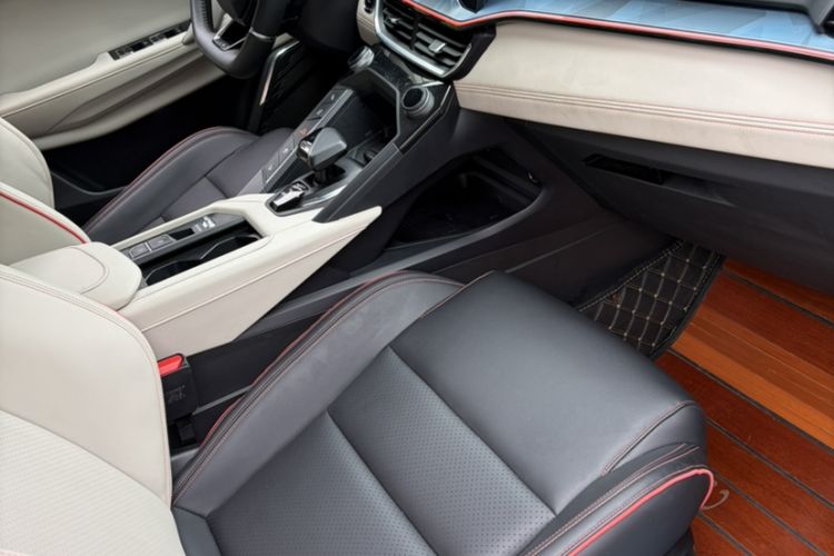 Used Lynk & Co 06 2020 1.5T YAO Halo Interior 2