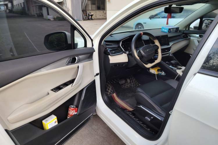 Used Lynk & Co 06 2020 1.5T Type Plus Interior 3