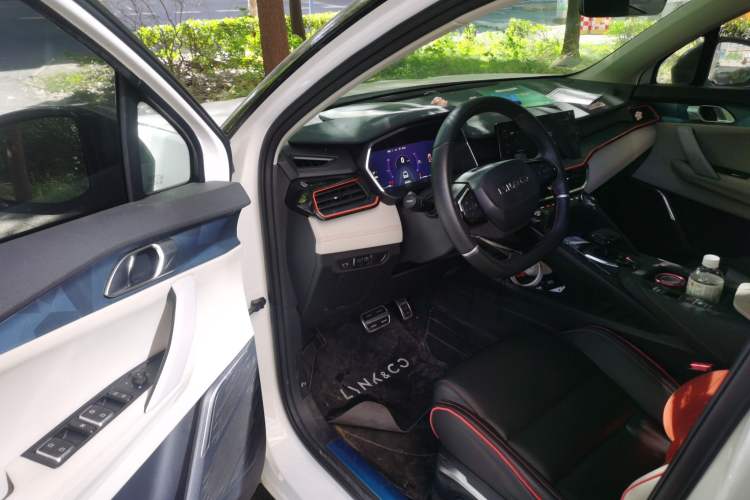 Used Lynk & Co 06 2020 1.5T YAO Halo Interior 3
