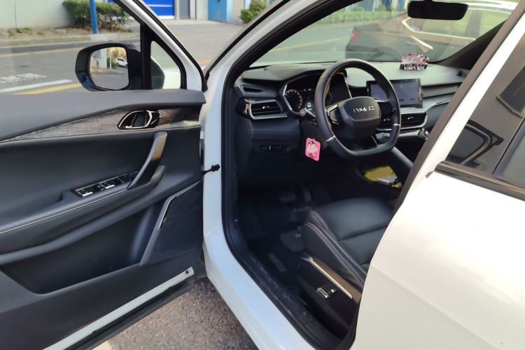 Used Lynk & Co 06 2020 1.5T JinPro model Interior 3