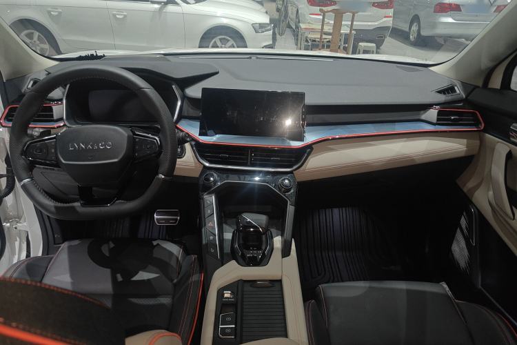 Used Lynk & Co 06 2020 1.5T YAO Halo Interior 4