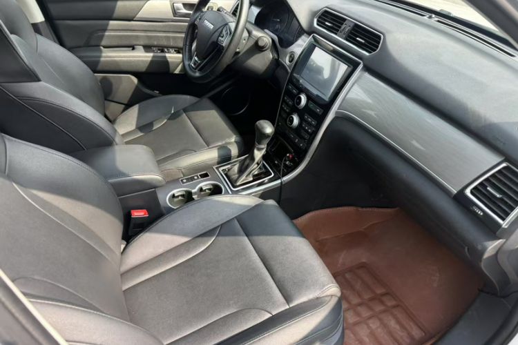 Used Lynk & Co 06 2020 1.5T JinPro model Interior 4