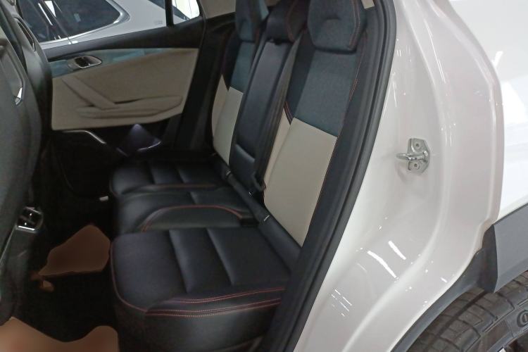 Used Lynk & Co 06 2020 1.5T YAO Halo Interior 4