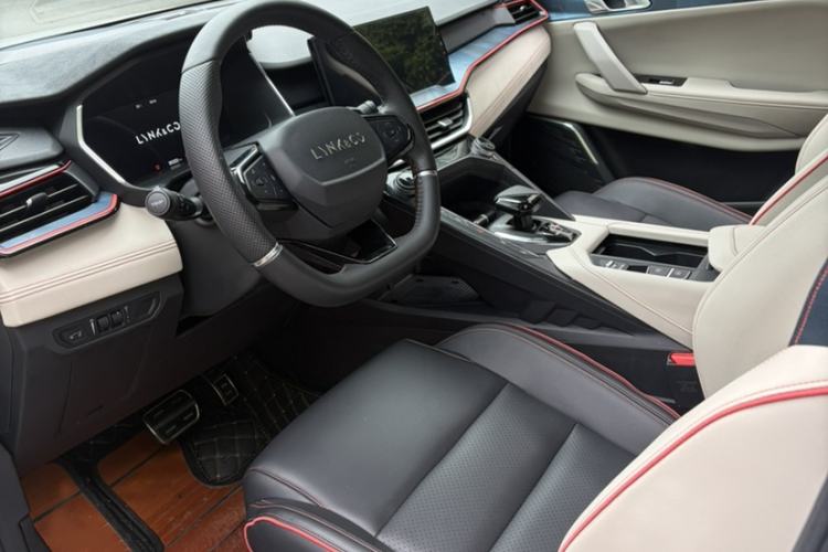 Used Lynk & Co 06 2020 1.5T YAO Halo Interior 5
