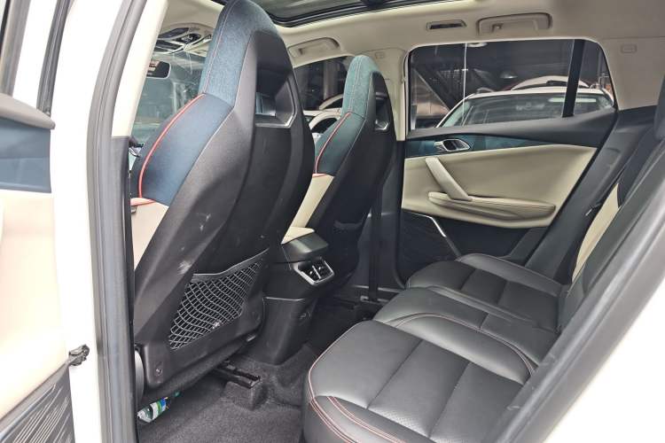 Used Lynk & Co 06 2020 1.5T YAO Halo Interior 5
