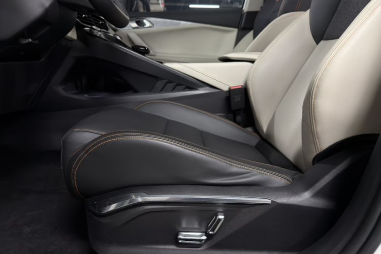 Used Lynk & Co 06 2020 1.5T Type Plus Interior 6