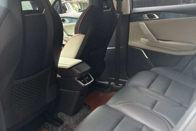 Used Lynk & Co 06 2020 1.5T YAO Halo Interior 6