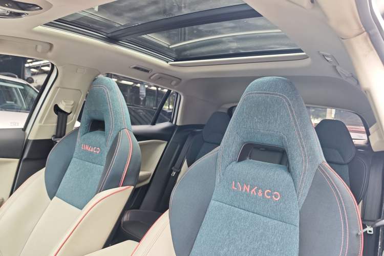Used Lynk & Co 06 2020 1.5T YAO Halo Interior 7
