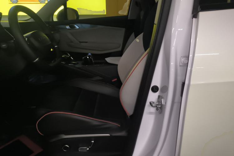 Used Lynk & Co 06 2020 1.5T YAO Halo Left Front Seat