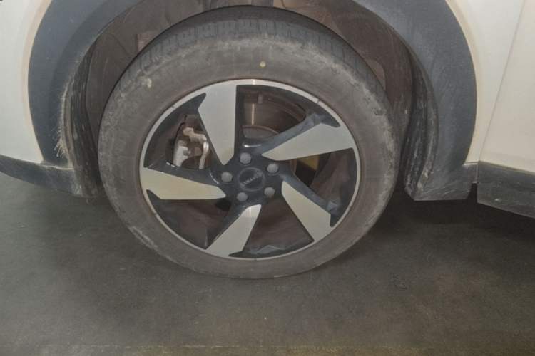 Used Lynk & Co 06 2020 1.5T JinPro model Left Front Wheel Hub