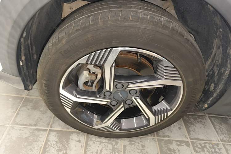 Used Lynk & Co 06 2020 1.5T JinPro model Left Front Wheel Hub