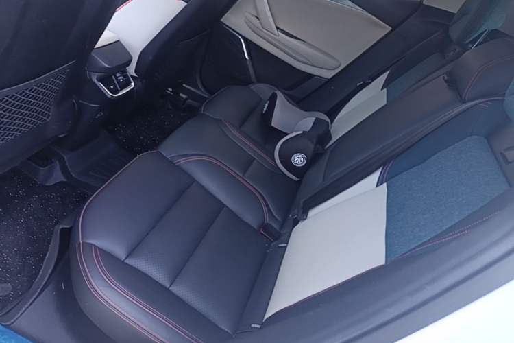 Used Lynk & Co 06 2020 1.5T YAO Halo Left Rear Seat