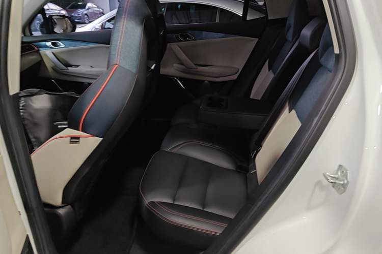 Used Lynk & Co 06 2020 1.5T YAO Halo Left Rear Seat