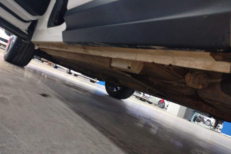 Used Lynk & Co 06 2020 1.5T YAO Halo Left Side Sill