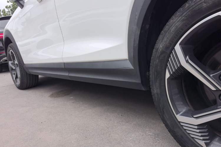 Used Lynk & Co 06 2020 1.5T JinPro model Left Side Sill