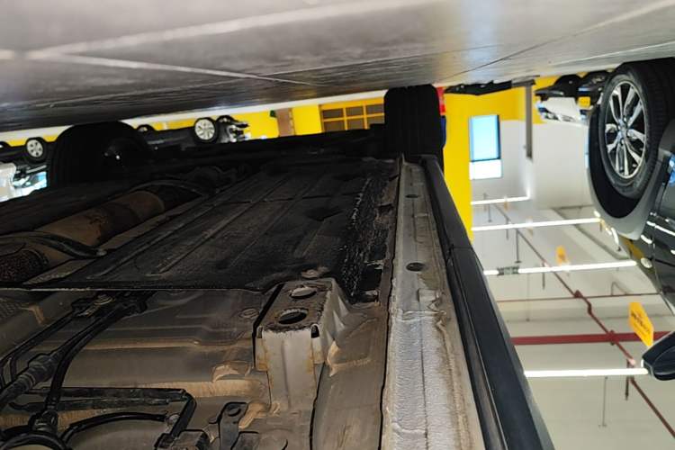 Used Lynk & Co 06 2020 1.5T JinPro model Left Side Sill
