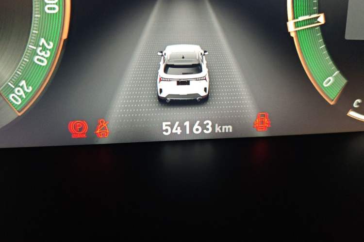 Used Lynk & Co 06 2020 1.5T YAO Halo Odometer Close Up