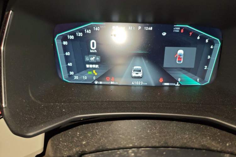 Used Lynk & Co 06 2020 1.5T YAO Halo Odometer Close Up
