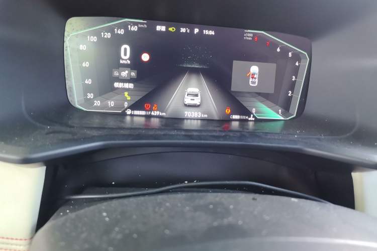Used Lynk & Co 06 2020 1.5T YAO Halo Odometer Close Up