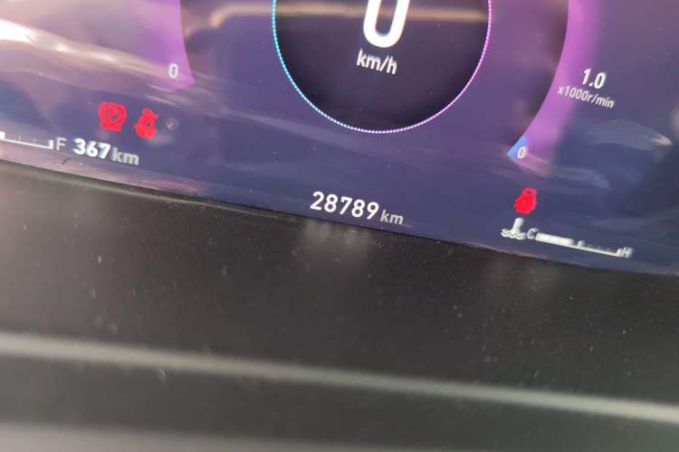 Used Lynk & Co 06 2020 1.5T YAO Halo Odometer Close Up