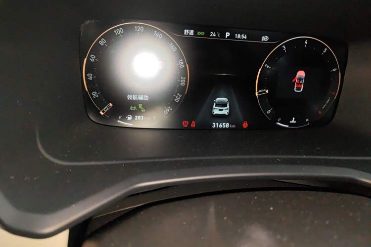 Used Lynk & Co 06 2020 1.5T YAO Halo Odometer Close Up