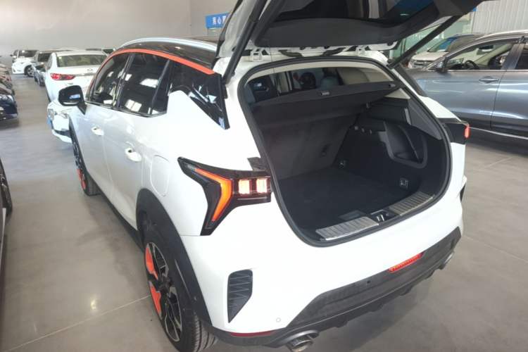 Used Lynk & Co 06 2020 1.5T YAO Halo Rear Left 45 Deg