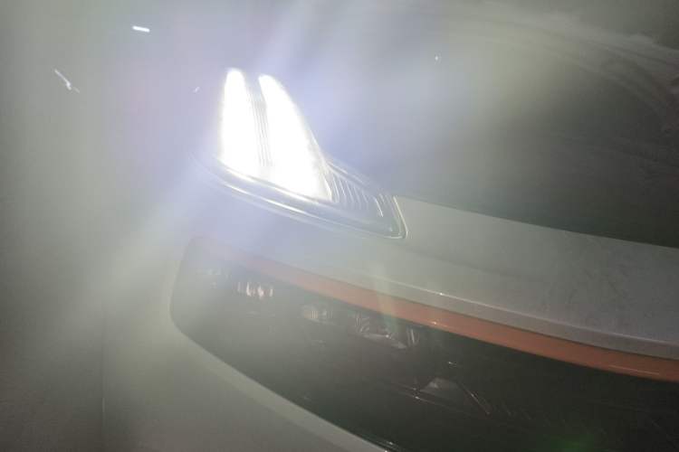 Used Lynk & Co 06 2020 1.5T YAO Halo Right Front Headlight