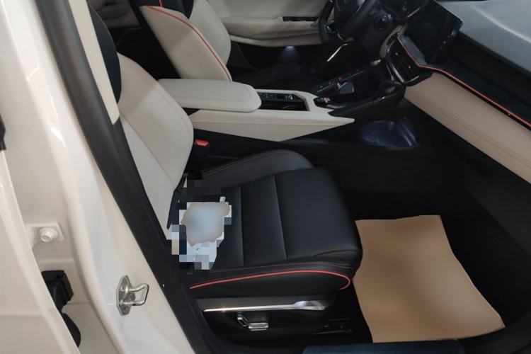 Used Lynk & Co 06 2020 1.5T YAO Halo Right Front Seat