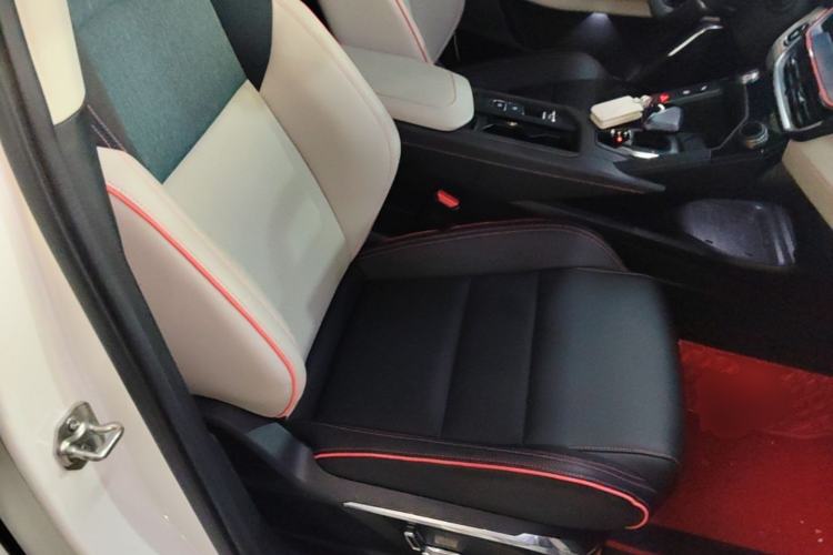 Used Lynk & Co 06 2020 1.5T YAO Halo Right Front Seat