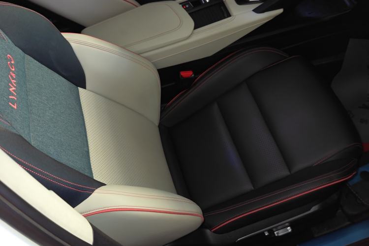 Used Lynk & Co 06 2020 1.5T YAO Halo Right Front Seat