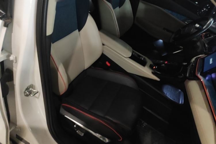 Used Lynk & Co 06 2020 1.5T YAO Halo Right Front Seat