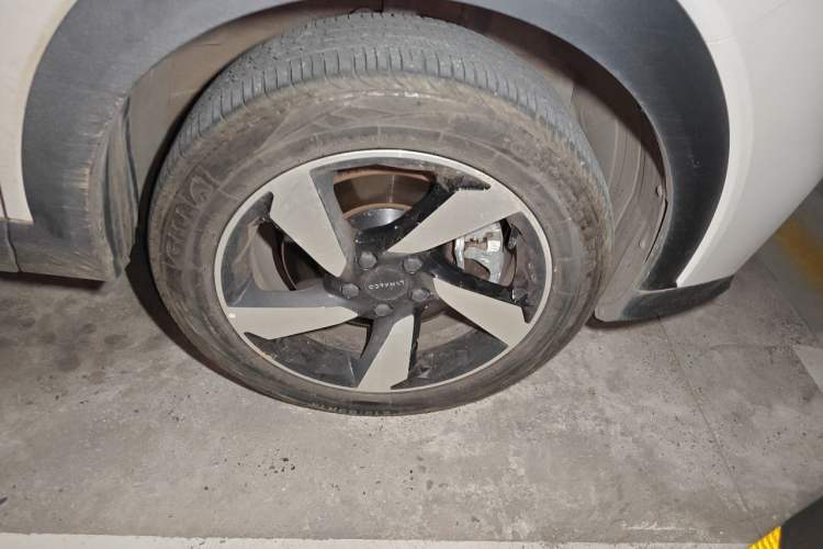 Used Lynk & Co 06 2020 1.5T JinPro model Right Front Wheel Hub