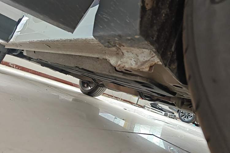 Used Lynk & Co 06 2020 1.5T YAO Halo Right Side Sill