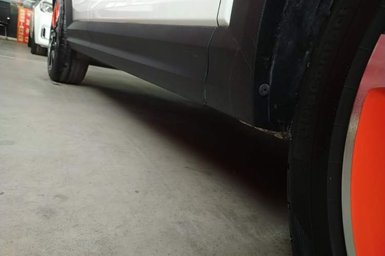 Used Lynk & Co 06 2020 1.5T YAO Halo Right Side Sill