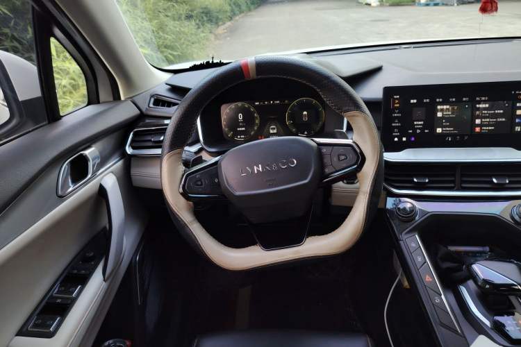 Used Lynk & Co 06 2020 1.5T Type Plus Steering Wheel