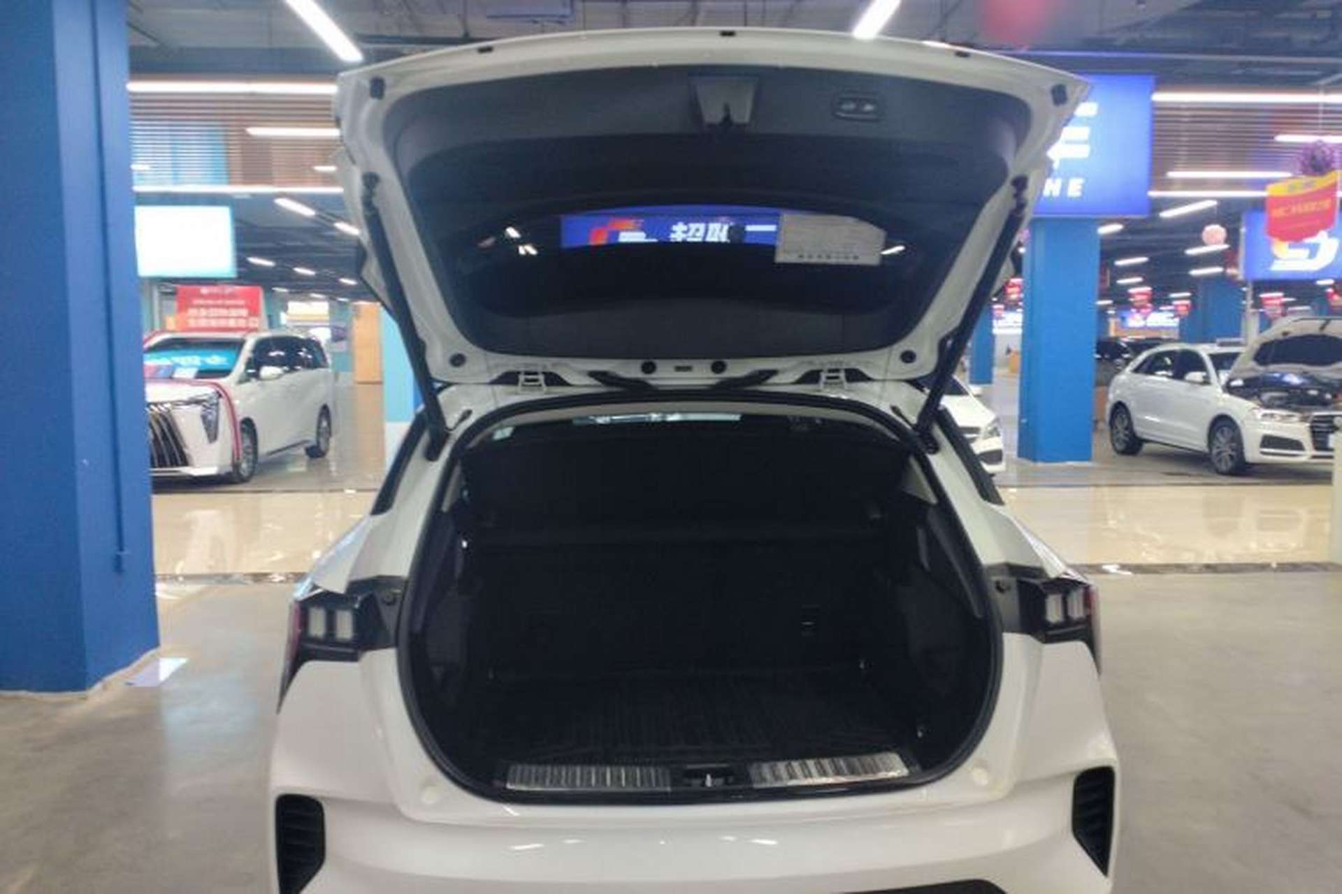 Used Lynk & Co 06 2020 1.5T YAO Halo Trunk